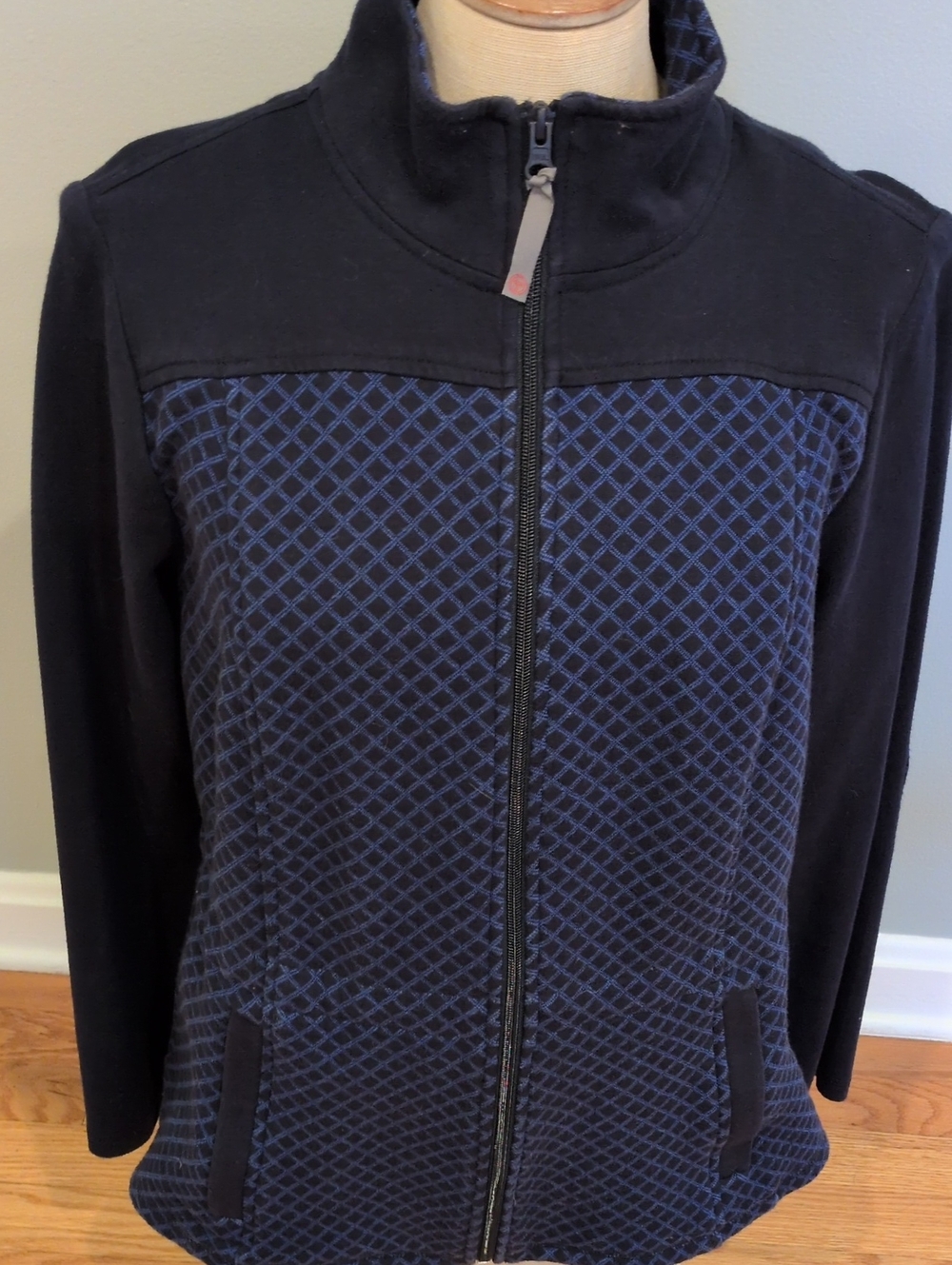 Talbots Women's Activewear Knit jacket blue lattice pattern Medium